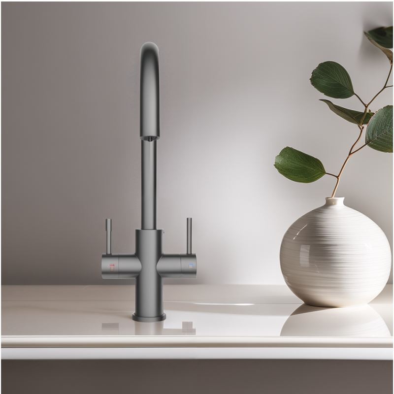 4-si 1-da Qora-ga teging